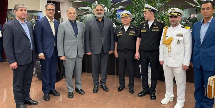 دریادار ایرانی وارد سن‌پترزبورگ شد
